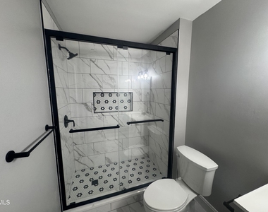 5612 Darrow Drive - Photo Thumbnail 23