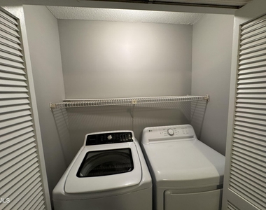 5612 Darrow Drive - Photo Thumbnail 11