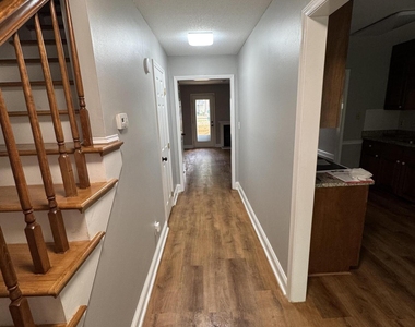 5612 Darrow Drive - Photo Thumbnail 3