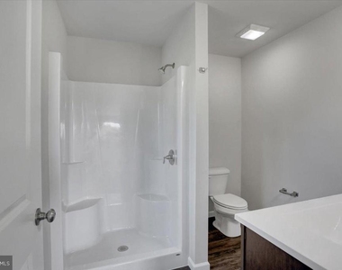 1817 Holly Lane - Photo Thumbnail 16