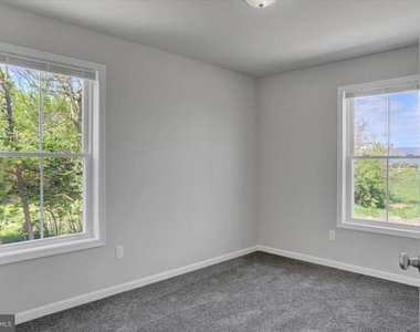 1817 Holly Lane - Photo Thumbnail 18