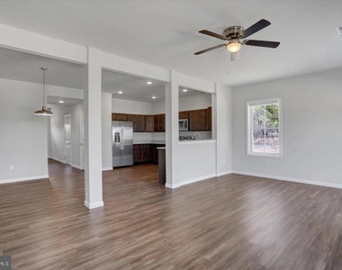 1817 Holly Lane - Photo Thumbnail 8