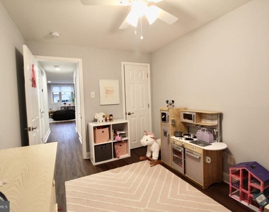 829 Spruce Street - Photo Thumbnail 10
