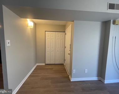 860 Putnam Boulevard - Photo Thumbnail 6