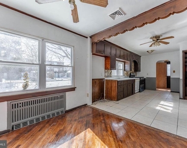 390 Mary Street - Photo Thumbnail 21