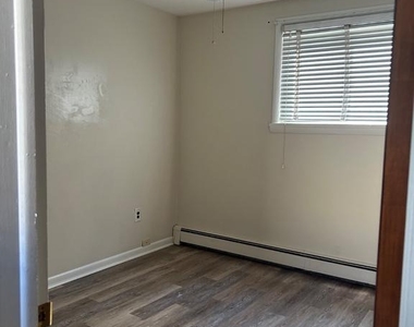238 W Gay Street - Photo Thumbnail 7