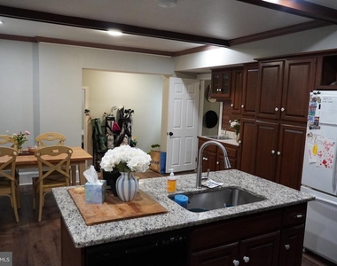 609 Lancaster Avenue - Photo Thumbnail 5