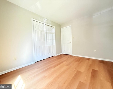 3601 Waltham Court - Photo Thumbnail 7