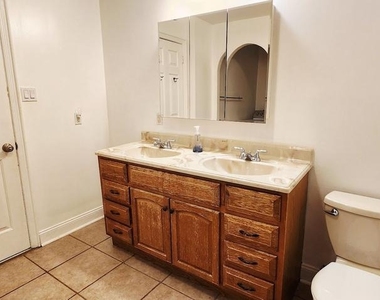 3 Colchester Place - Photo Thumbnail 14