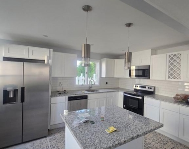 1232 Pine Grove Street - Photo Thumbnail 3