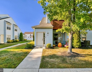 612 Covington Court - Photo Thumbnail 1
