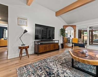 1502 Quail Run Rd - Photo Thumbnail 3