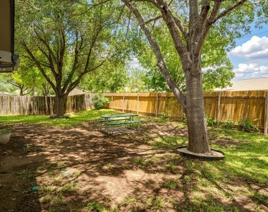 1502 Quail Run Rd - Photo Thumbnail 21
