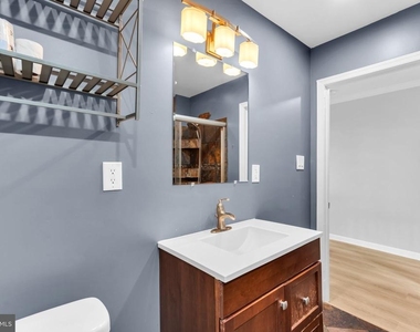 916 Jersey Avenue - Photo Thumbnail 12