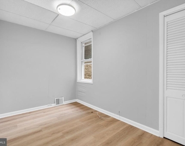 916 Jersey Avenue - Photo Thumbnail 10