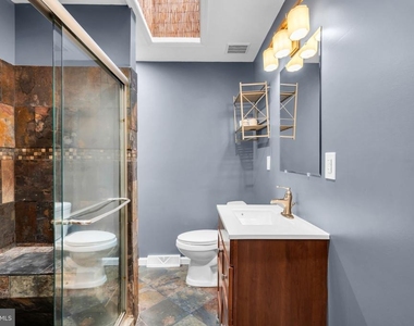 916 Jersey Avenue - Photo Thumbnail 11
