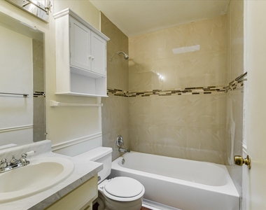 612 W 51st St - Photo Thumbnail 7