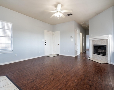 311 Rawhide Loop - Photo Thumbnail 8