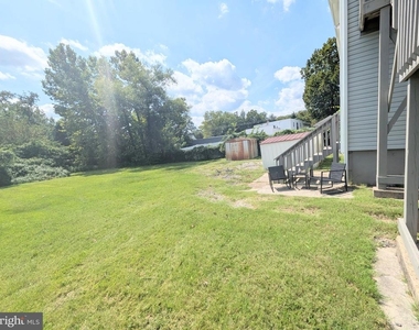 7 Dresser Avenue - Photo Thumbnail 10