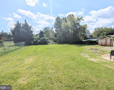 7 Dresser Avenue - Photo Thumbnail 9