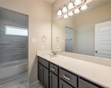 220 Trailside Ln - Photo Thumbnail 23