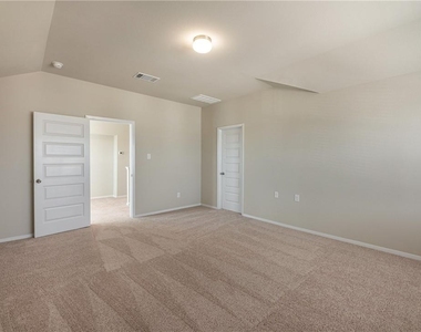 220 Trailside Ln - Photo Thumbnail 19