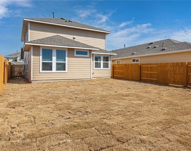 220 Trailside Ln - Photo Thumbnail 32