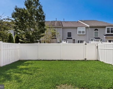 9 Ross Way - Photo Thumbnail 34