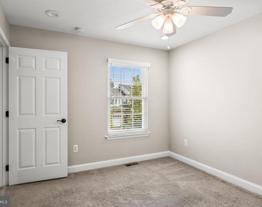9 Ross Way - Photo Thumbnail 28