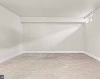 9 Ross Way - Photo Thumbnail 31