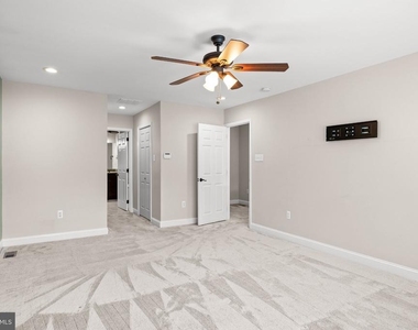 9 Ross Way - Photo Thumbnail 21