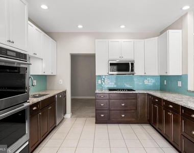 9 Ross Way - Photo Thumbnail 11