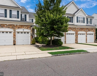 9 Ross Way - Photo Thumbnail 1