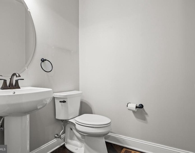 9 Ross Way - Photo Thumbnail 19