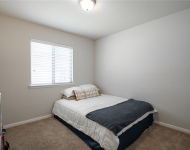 8125 Bridgepointe Dr - Photo Thumbnail 21