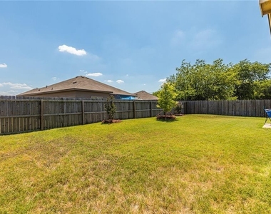 8125 Bridgepointe Dr - Photo Thumbnail 24