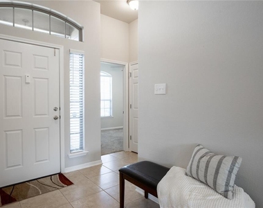 8125 Bridgepointe Dr - Photo Thumbnail 3