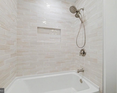 1030 Neumark Avenue - Photo Thumbnail 18