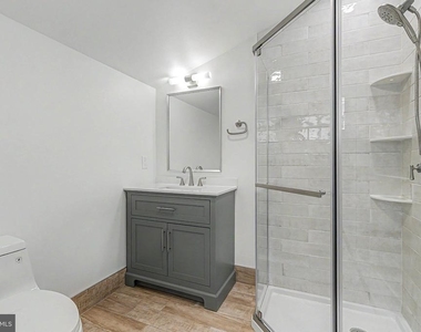 1030 Neumark Avenue - Photo Thumbnail 11
