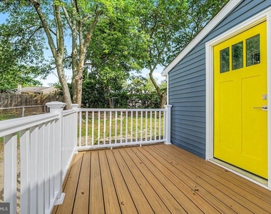 1030 Neumark Avenue - Photo Thumbnail 21