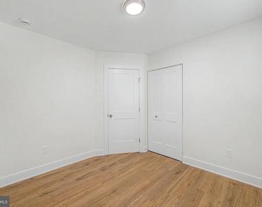 1030 Neumark Avenue - Photo Thumbnail 10
