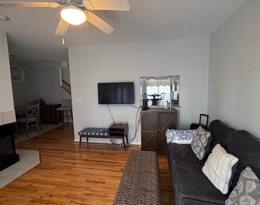 934 Yacht Club Drive - Photo Thumbnail 1