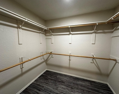 6106 La Naranja Ln - Photo Thumbnail 19