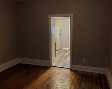 314 S Locust Street - Photo Thumbnail 2