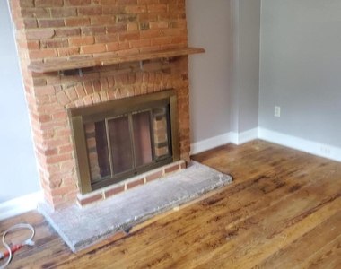 314 S Locust Street - Photo Thumbnail 1