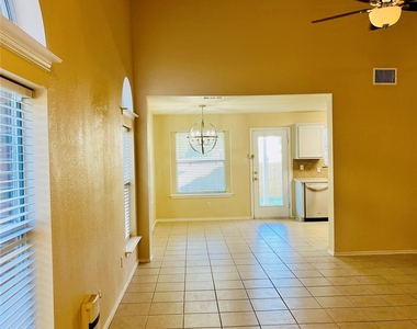 1511 Plume Grass Pl - Photo Thumbnail 7