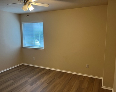 1511 Plume Grass Pl - Photo Thumbnail 14