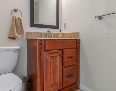 26 Queen Anne Way - Photo Thumbnail 7
