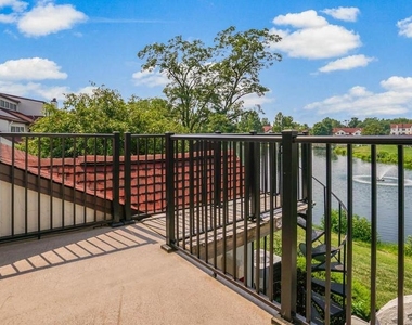 26 Queen Anne Way - Photo Thumbnail 2