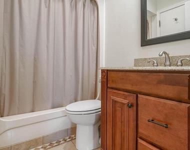 26 Queen Anne Way - Photo Thumbnail 8